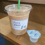 FATE BAKE - ノースライブアイスコーヒー　250円　カフェラテ　+30円