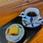 すし割烹 魚菜 - コーヒーにカステラ