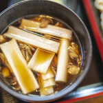 Teuchi Soba Kyozan - 鴨せいろ（1,680円）の鴨汁。