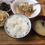 Gohan-ya Motozawa - 日替りランチ　かつとじ定食　600円