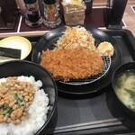 Matsunoya Hibarigaoka Ten - 得朝ロースかつ定食（ライス大、小鉢納豆）490円