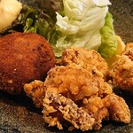 Izakaya Yaoyorozu - 鶏カラ魚ロッケ定食900円