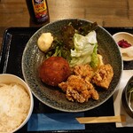 Izakaya Yaoyorozu - 鶏カラ魚ロッケ定食900円