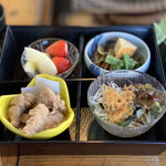 Shichifuku Onsen Uto no Sho - ③サラダ・煮物・鶏唐揚げ・果物