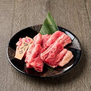 名物はアバラ！お肉もお酒も「うまいのに安い！」