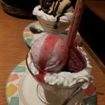 カルビ大将 - ミニいちごパフェ、ミニチョコパフェ