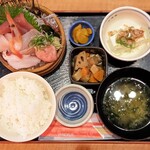 Mekiki no Ginji Ujiminamiguchi Ekimae Ten - 本日の刺身定食 1,180円