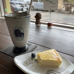 カフェワワワ - アイスコーヒー&チーズケーキ