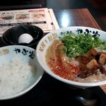 Jidori × Jizake Izakaya Yabuya Motomachi Ten - 超濃厚鶏こつ麺と卵かけごはんミニ