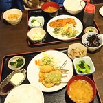 串と惣菜の店 いなかや - 串揚げ定食／チキンかつ定食