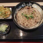 ゆで太郎 もつ次郎 - ほぼ海老だけのかき揚げそば 680円