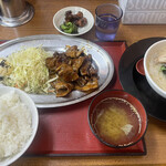 Rice to Ramen Tachikawa Ya Isesaki Ten - 豚バラ焼肉定食　880円 家系ラーメン（塩・ハーフ）350円　サービス漬物！