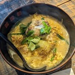 Akai Tongarashi Korean Korean Men Futsu Honten - コムタン麺¥1200