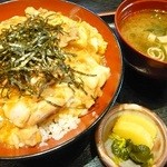 Sumibi Yakitori Torifuji - 噂のワンコインランチ　お勧めの親子丼にしました