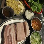 Samgyeopsal × Nabe × Korean OKOGE Umeda Higashitori Ten - 