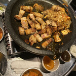 Samgyeopsal × Nabe × Korean OKOGE Umeda Higashitori Ten - 