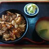 戸城 - 料理写真:焼肉丼700円(税込)　3年前からお値段変わらず