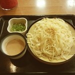 Naka U Yokohama Komaoka Ten - うどん味がしない、小麦感ない。なのになんか量多いなんで