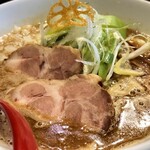 Mendokoro Hasumi Hiragishi Ten - まぐろ豚骨醤油ラーメン