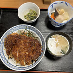 Ippuku - かつ丼 タレ　900円