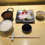 Azuma - 刺身定食