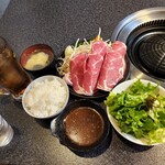 Jingisukan Yakiniku Miyanomori - じんぎす汗ランチ(1200円)です。