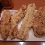 Marugame Seimen Higashisumiyoshiten - かしわ天180円、ちくわ天140円、ゲソ天180円