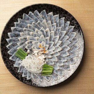 This is the authentic fugu flavor served by a long-established restaurant. It is the craftsmanship that brings out the true value.