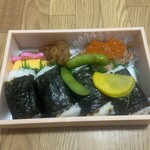 Hiroshima Eki Bentou Hiroshima Meihinkan - 大関むすび