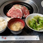 Jingisukan Yakiniku Miyanomori - じんぎす汗ランチ