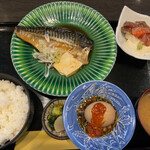 Kei no Ie Hachioji Honten - 日替り煮魚定食¥950