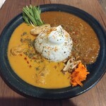 厳選新潟米とおいしいカレー 穂の里 - 合いがけカレー（1320円）、ご飯少なめ（50円引き）