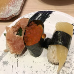 Kaiten Sushi Misaki Nakano 2Go Sanmo-Ru Kita - 三貫盛り