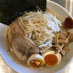 Men Hachiichi/81 NOODLE BAR - 醤油豚骨麺（アップ１）