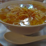 手打ちラーメン 谷家 - 受け皿込みで斜めより…