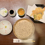 Teuchi Soba Yanaka - 海老と野菜の天せいろ 1700円、大盛り 300円
                        2023年4月18日