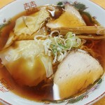 くどうラーメン - ワンタン麺（中）