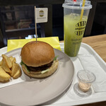 淡路島バーガー専門店 SHIMAUMA BURGER - 淡路島テリヤキバーガー、ポテト、キウイジュース