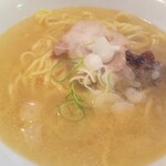 Doradora Ramen - 白（塩）　700円