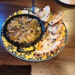 Chiina Tei Kamayaki Pizza & Nama Pasta & Taishu Itaria Ryori no Dining bar Kishiwada Waizumi - キノコと海老のアヒージョ