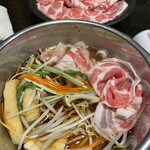 Shabu Shabu Sukiyaki Hitori Nabe megu - 