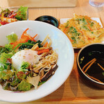 Toriaezu Bibimbap Iidabashi Aigadenterasuten - 