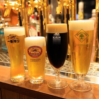 ４種類の樽生ビール&100種類以上のカクテルをご用意！