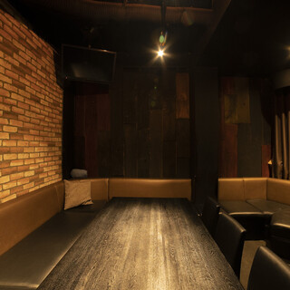 VIP fully private room for about 10 people and private room for 4 people available