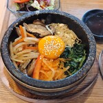 Toriaezu Bibimbap Iidabashi Aigadenterasuten - 石焼ビビンバ（ハーフ）