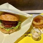 SHIMAUMA BURGER Jiautoreto Hiroshima Ten - 淡路島バジルチーズバーガー、オニポテSET