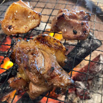 Takachiho Tori no Sumibi Yaki Agahira Ten - 今度は自分で焼きます。