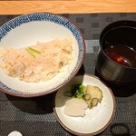 海山邸 - 炊き込みご飯 お味噌汁