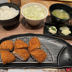 Katsu Senmon Kin no Koromo Lalaport Kadoma Ten - 豚フィレカツ定食