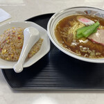 Chinese Kantontei - 半チャーハンとラーメンのセット千円